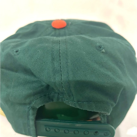 🎉HOST PICK🎉VINTAGE MIAMI HURRICANES SNAPBACK Hat - Picture 5 of 10